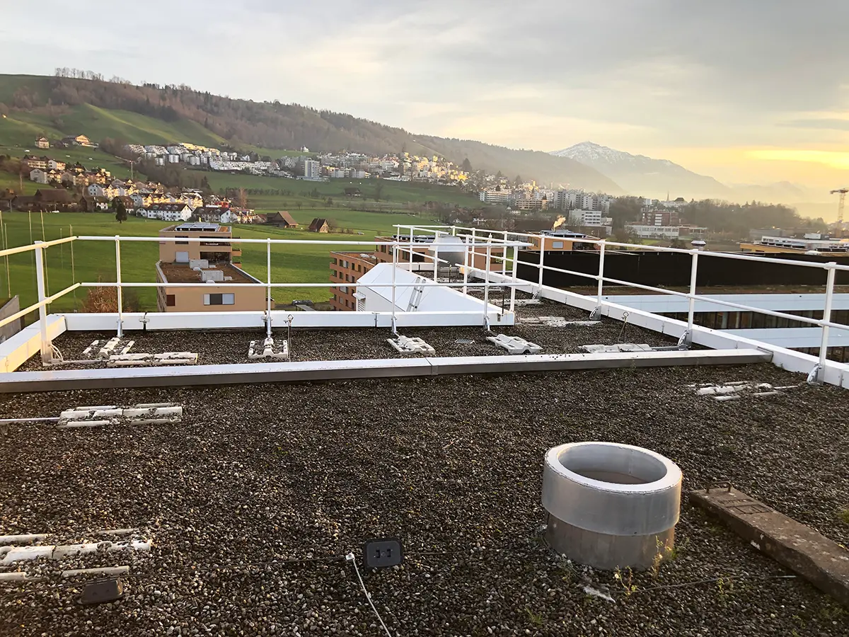 Höhensicherung und Absturzsicherung auf Dach in der Schweiz